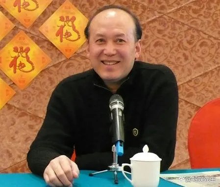 65岁郭达近照曝光,曾连登20年春晚含泪隐退,现如今怎样了?