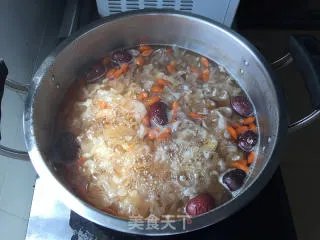 银耳糖水