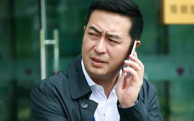张嘉译的个人资料简介:张嘉译老婆叫什么名字