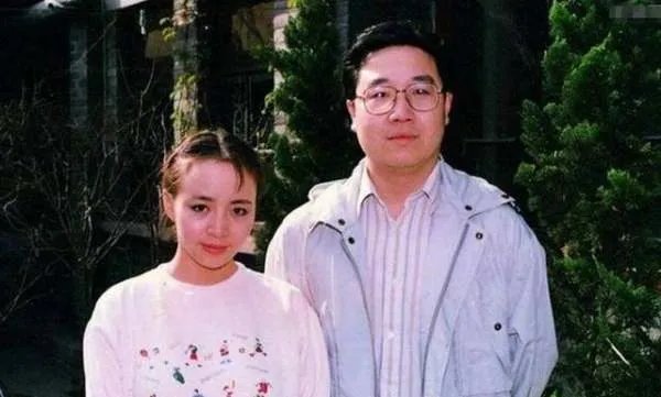 英达与宋丹丹离婚后不久，就娶了梁欢，坦言自己三婚被骗，真的吗？