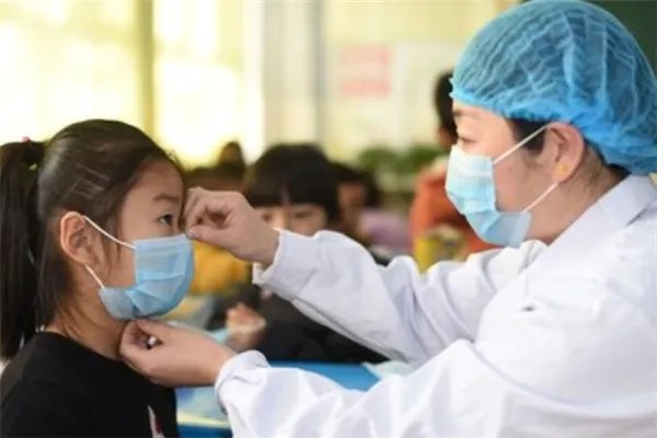31省新增确诊14例,均为境外输入,如何加强境外输入的防控?