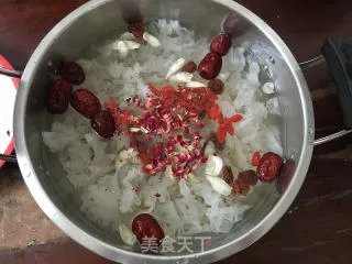 银耳糖水