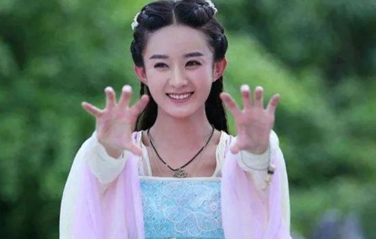 唐嫣的官宣为什么没有赵丽颖的那么受关注？