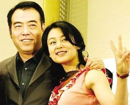 陈凯歌前妻农村豪宅意外曝光,娱乐圈大佬的前妻究竟有多壕?