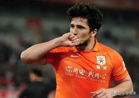 四归化入选国足集训新名单,为什么李可和洛国富落选争议很大?
