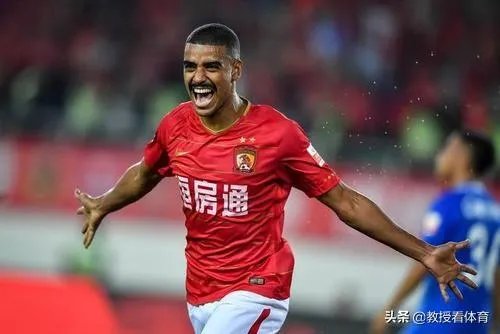 四归化入选国足集训新名单,为什么李可和洛国富落选争议很大?