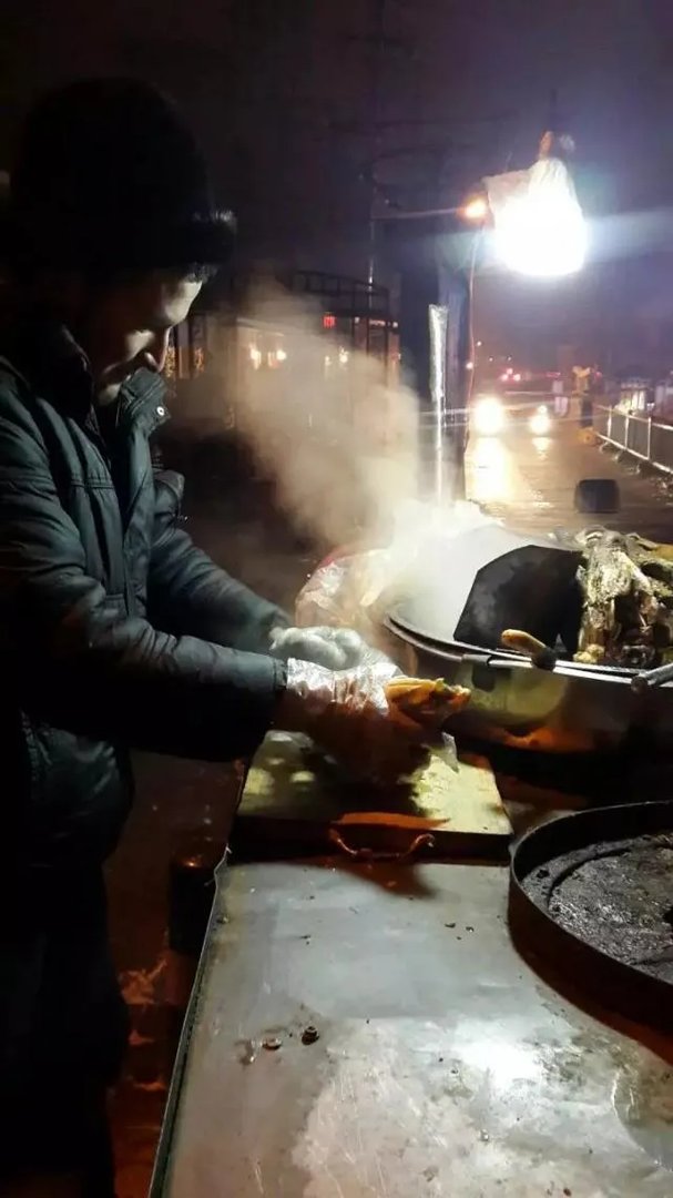 明天就到新疆石河子了,石河子有什么美食和旅游景点推荐?
