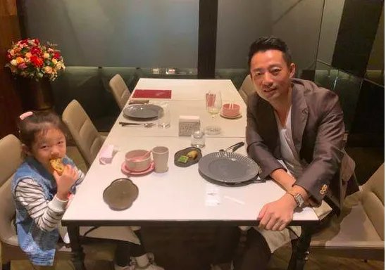 汪小菲为什么会约秦昊爬山?
