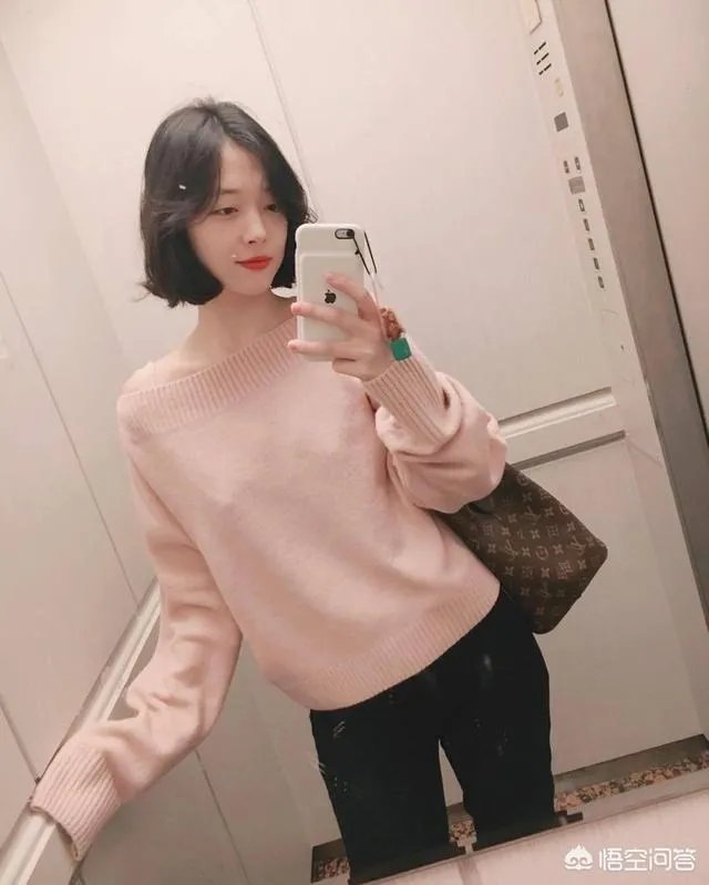 有颜会穿即使放飞自我也不影响人气,如何学习自带时髦感的崔雪莉的搭配?