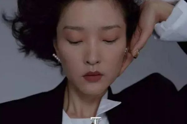 国际超模杜鹃的恋情曝光,她男友到底是谁呢?