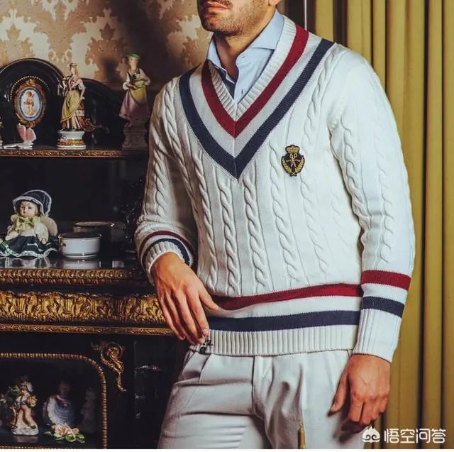 对于冬季流行的男士毛衣来说,如何穿出时尚的感觉?
