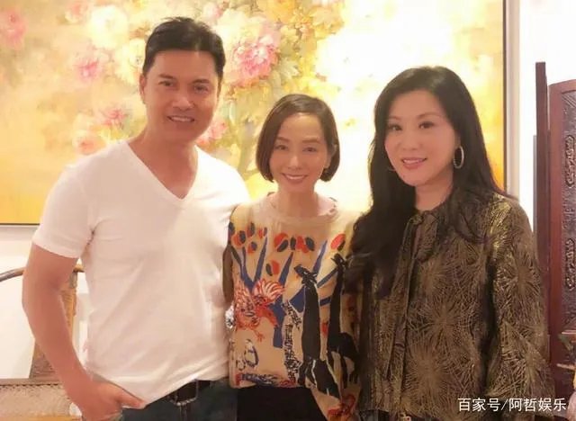 头婚娶周海媚,二婚与邝美云闪婚闪离,吕良伟现在怎么样了?