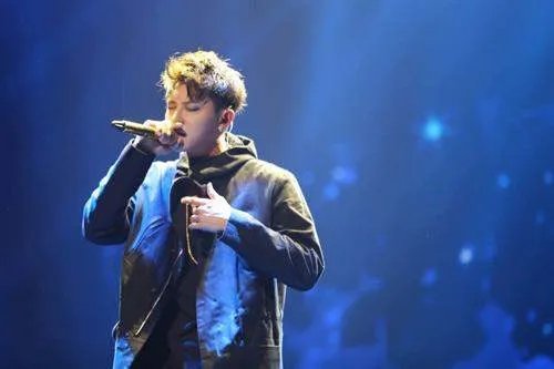 黄子韬和鹿晗以前是同一个团的,他们的关系怎样?