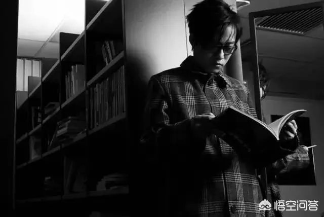 方文山和林夕谁的作词功力更强?你怎样评价他们两人的写词?