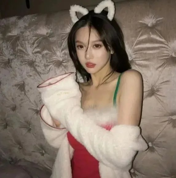 王思聪新女友身份确认21岁的英国名校大学生,这次终于门当户对了吗?