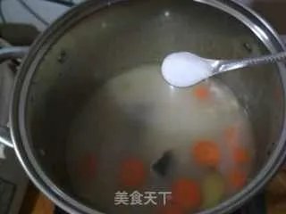 红萝卜鲩鱼汤