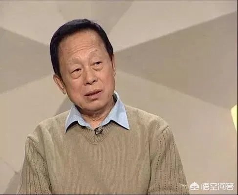 如何看待黄一鹤导演葬礼冷清的事实?