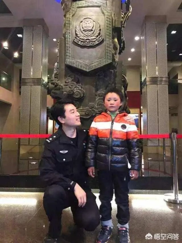 冰花男孩上北京,是帮助还是捧杀?