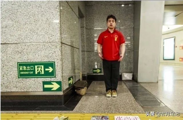 体操世界冠军张尚武为什么会沦落街头卖艺乞讨?他现状如何?