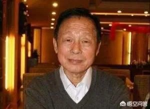 如何看待黄一鹤导演葬礼冷清的事实?