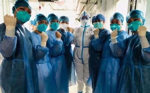 接种中国新冠疫苗巴西女护工意外走红，中国的疫苗是凭什么走出国门的？