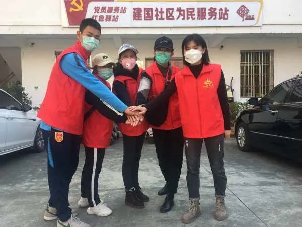 部分大学生称疫情偷走了青春，你如何看待这些学生们的言论？
