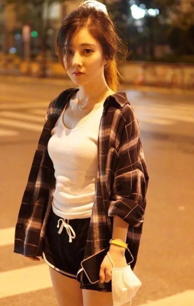 如何评价冯提莫?