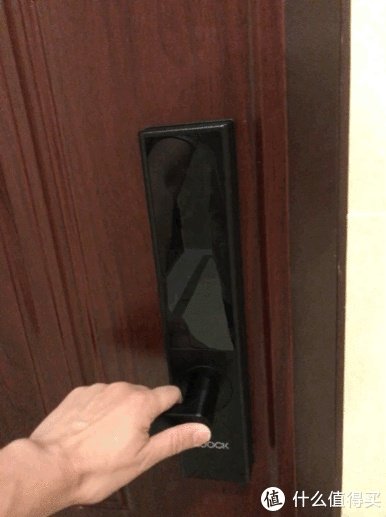 自然舒服的开锁方式, 鹿客智能指纹锁Classic版本