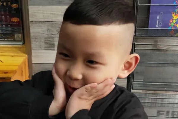 宿迁一男童从五楼坠落,为何竟毫发无损?