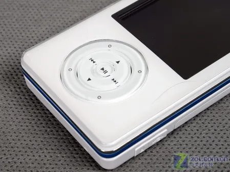 小巧精致滑盖音乐手机 步步高i269评测