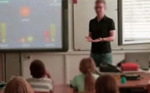 小学体育老师对学生的评语
