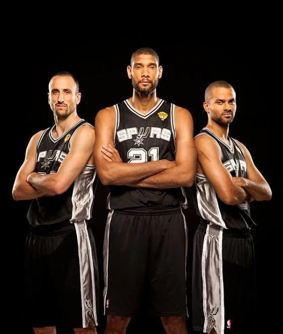作为NBA传统强队,马刺老板霍尔特为何是联盟最穷的老板?
