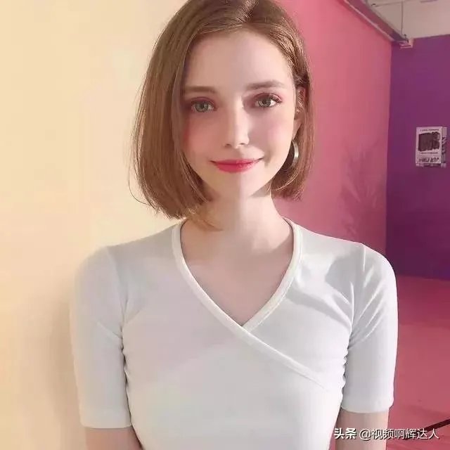 如果芭比娃娃要拍真人电影,全球范围内选角,你认为有哪些演员可以胜任这一角色?