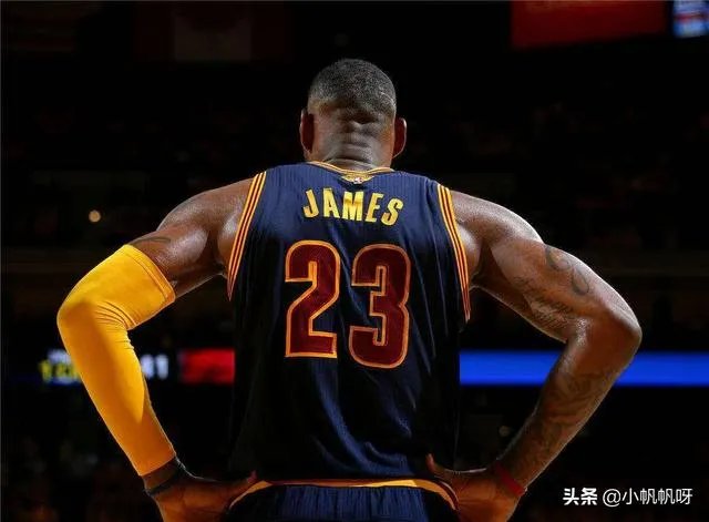 NBA有哪些球星游泳特别厉害?