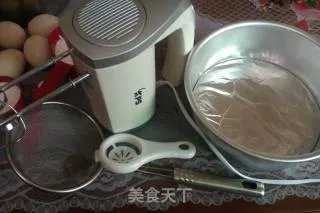 让新手教你做新手必学基础蛋糕——戚风蛋糕