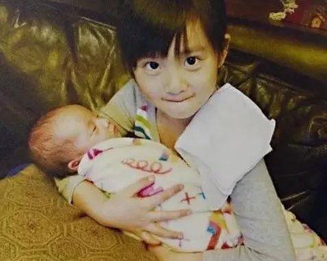 黄磊二胎女儿什么时候出生 可爱照片首度