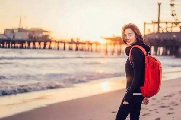 贾乃亮发文承认李小璐出轨,21世纪的老实人爱情该何去何从?