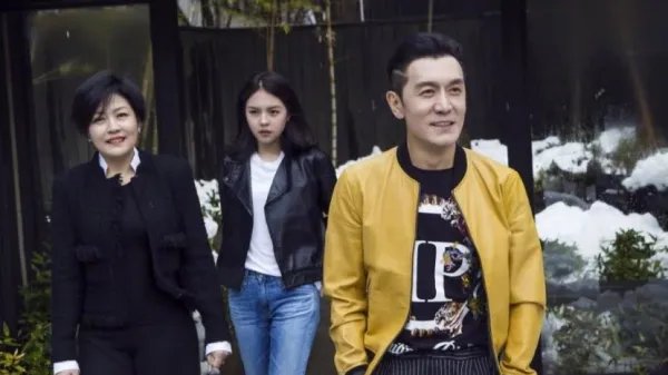 哈文与赵本山隔空开撕,有本事永远不登春晚,究竟发生了什么?