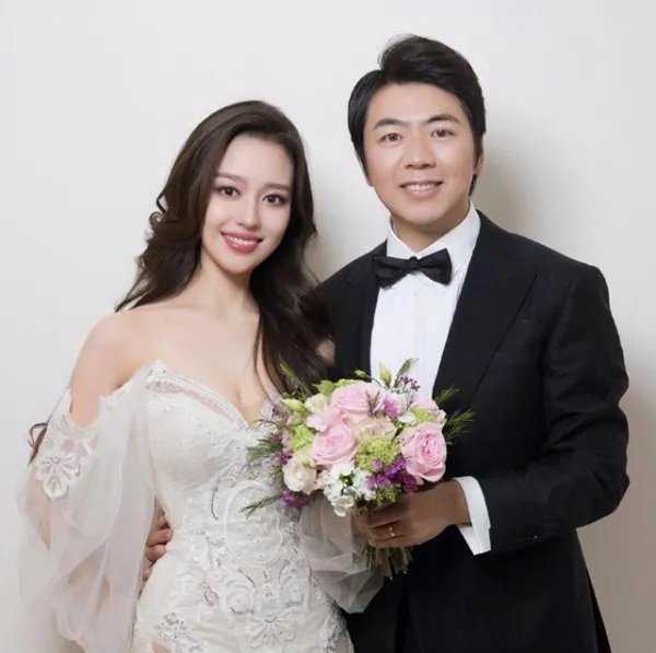 郎朗的妻子吉娜真的怀孕了吗?