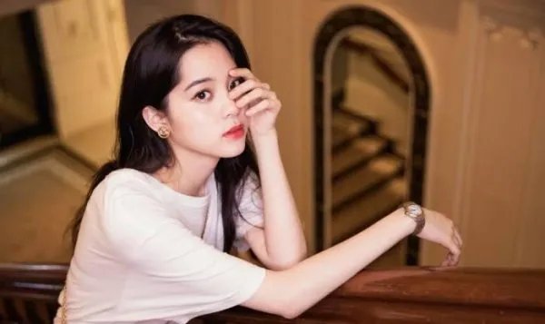 欧阳娜娜一条微博,台媒直接破防,到底什么情况?