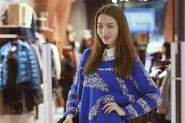 赵雅淇出道以来绯闻不断,就连李泽楷之前都与她传过绯闻,这样的女人究竟是有什么样的魅力?