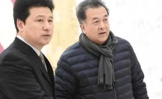 曾经的少将黄宏,免职后就被带走,这几年他的状况令人唏嘘,发生了什么?