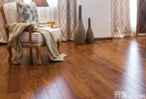 安信毒地板甲醛释放超标 专家传授火眼金睛辨别法