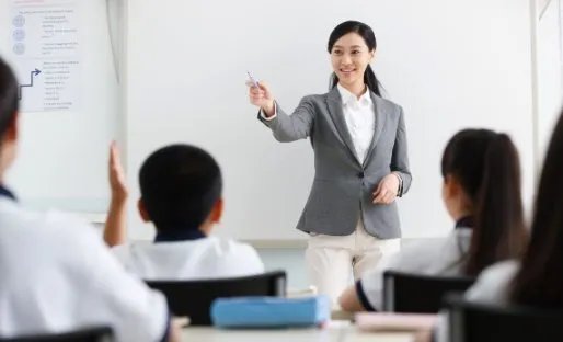 如何看待学校不得强制或暗示购买指定资料这项规定?