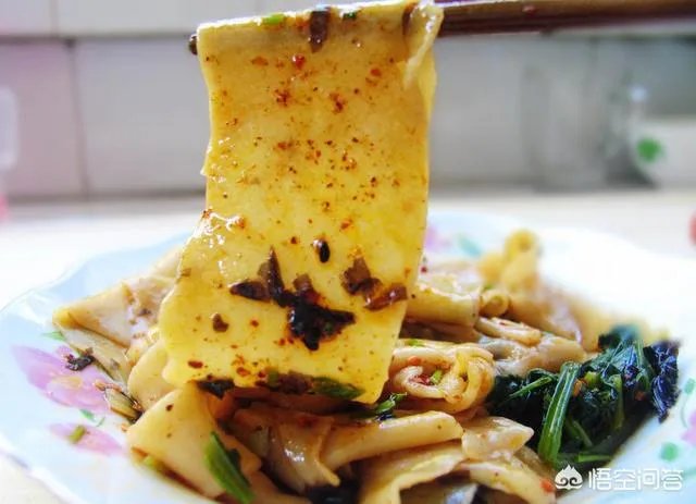 面条怎么做才好吃，宽面好还是细面好？
