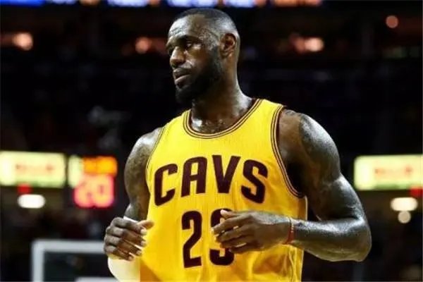 现在NBA的第一人莱昂纳德得30000分需要多少赛季？