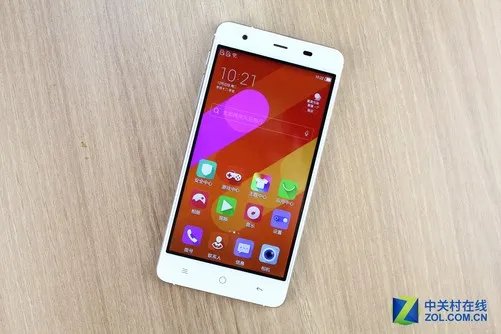双面2.5D玻璃美爆了 小辣椒S3全面评测