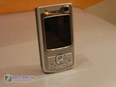 真真正正的滑盖S60 诺基亚N80真机试用