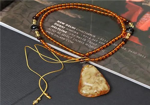 琥珀项链一条多少钱 女生戴琥珀有什么好处