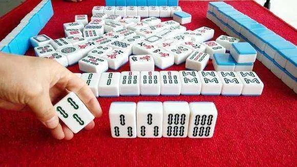 麻将清一色和混一色的区别是什么？